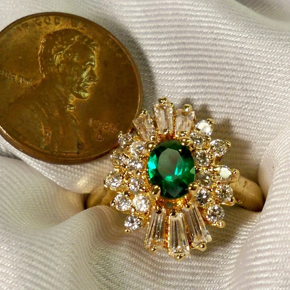 NEW Emerald Green Oval Cute Cubic Zirconias Gold P Ring